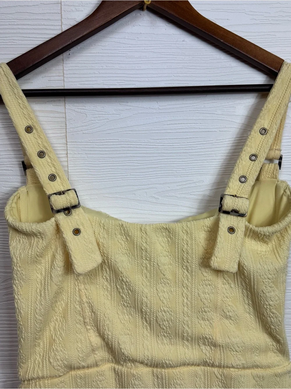 Revel Rey soft yellow
